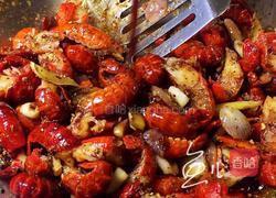 爆料麻辣虾尾的做法视频,视频揭秘家常美味制作过程